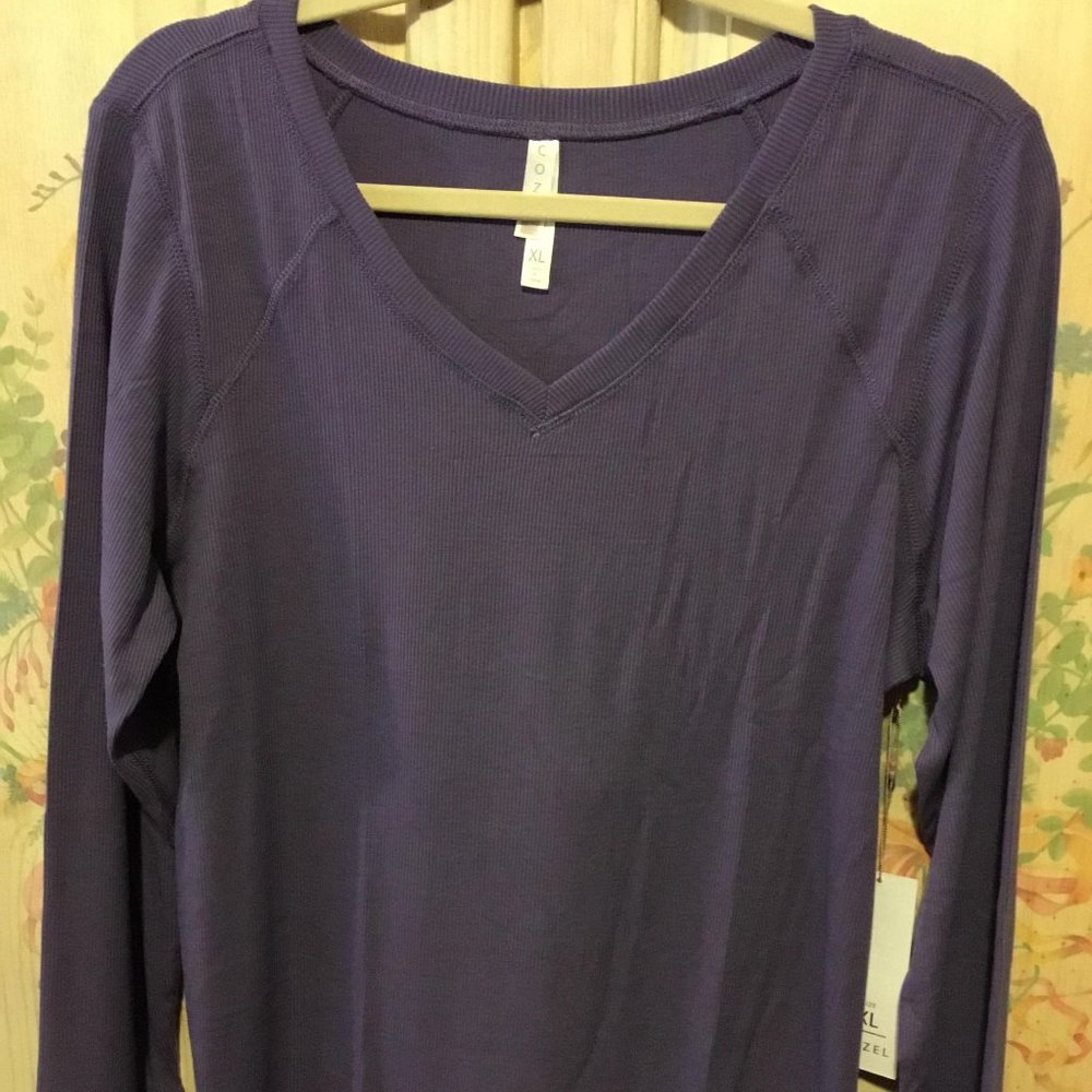 Lularoe Hazel Tee !!